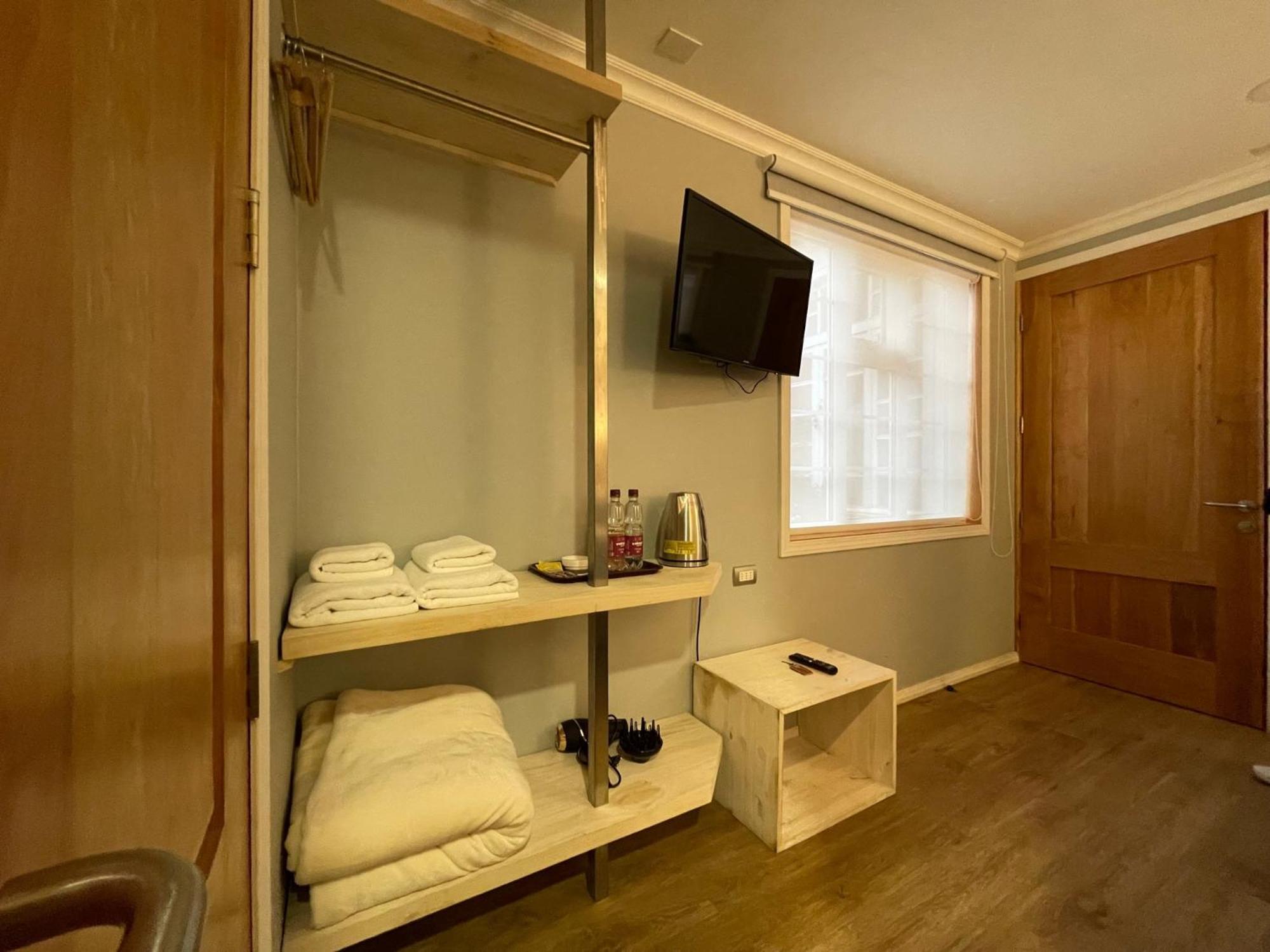 Hostal Boutique Puerta Roja Punta Arenas Extérieur photo